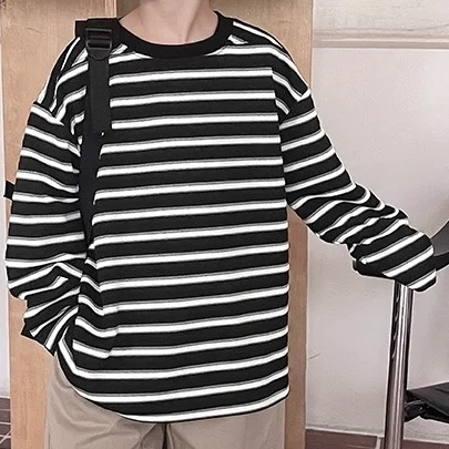 Лонгслив в полоску чёрный с белым